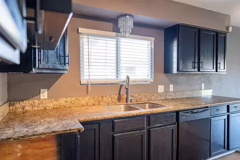 1430 E Salome Ave, Tulare, CA 93274 photo 8