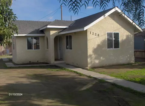 1220 N Divisadero St, Visalia, CA 93291