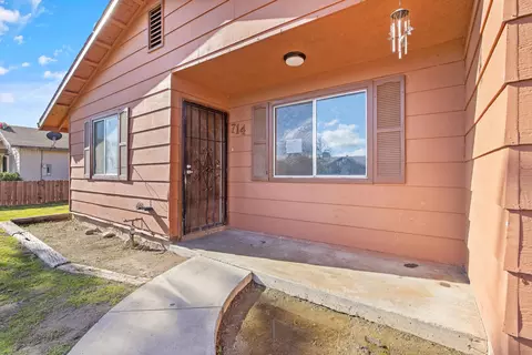 714 1st St, Exeter, CA 93221 photo 3