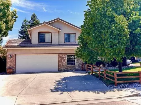 5710 W La Vida Dr, Visalia, CA 93277