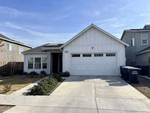 2422 N Elm St, Visalia, CA 93291