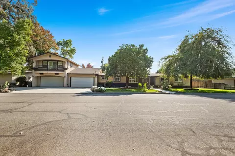 1429 W Laurel Ave, Visalia, CA 93277