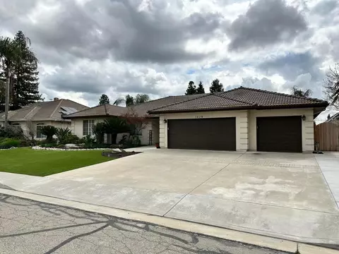 1429 E Laura Ct, Visalia, CA 93292