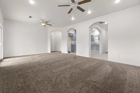 212 E Nebraska Ave, Dinuba, CA 93618 photo 7