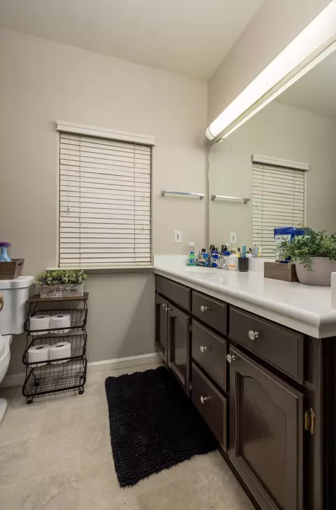 1635 E Dorothea Ave, Visalia, CA 93292 photo 16