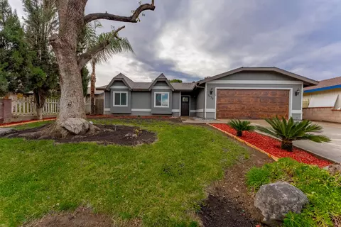 1530 E Gerald Ave, Dinuba, CA 93618