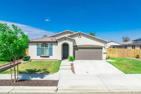 625 Daphne Ln, Lemoore, CA 93245