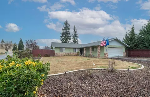 520 Crane Ave, Exeter, CA 93221