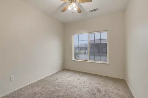 748 Vine St, Lemoore, CA 93245 photo 16