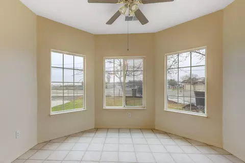 748 Vine St, Lemoore, CA 93245 photo 10