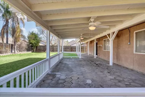 2234 E Chestnut Ct, Visalia, CA 93292 photo 23