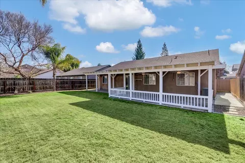 2234 E Chestnut Ct, Visalia, CA 93292 photo 24
