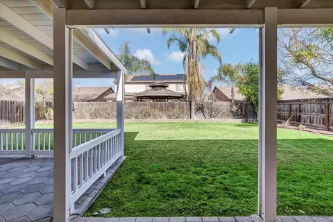 2234 E Chestnut Ct, Visalia, CA 93292 photo 22