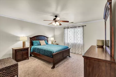 2234 E Chestnut Ct, Visalia, CA 93292 photo 13