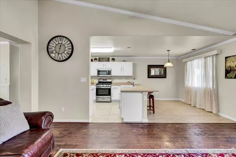 2234 E Chestnut Ct, Visalia, CA 93292 photo 7