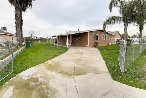 538 E Addie Ave, Tulare, CA 93274