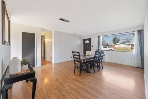 345 E Amber Way, Hanford, CA 93230 photo 7