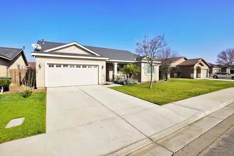 1430 W Hartley Ct, Hanford, CA 93230