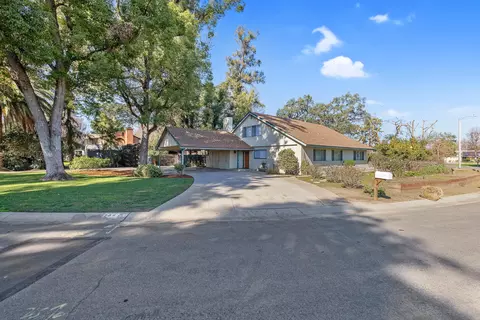 206 E Woodward Dr, Tulare, CA 93274