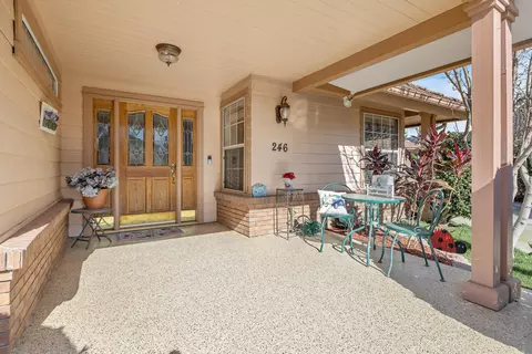246 E Chestnut Ct, Visalia, CA 93277 photo 6