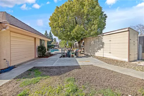 246 E Chestnut Ct, Visalia, CA 93277 photo 62