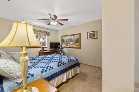 246 E Chestnut Ct, Visalia, CA 93277 photo 40