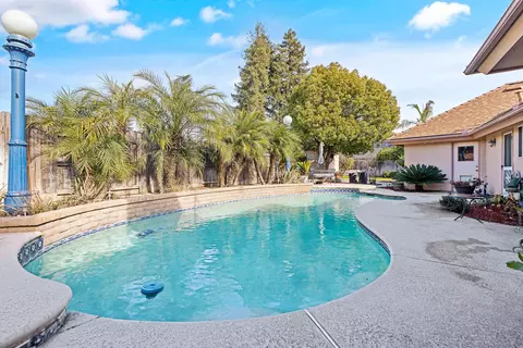 246 E Chestnut Ct, Visalia, CA 93277 photo 53