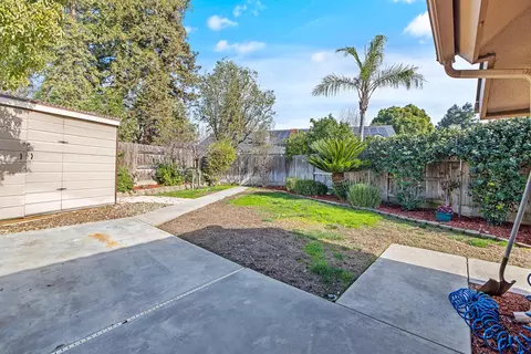 246 E Chestnut Ct, Visalia, CA 93277 photo 60