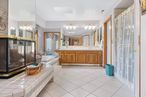 246 E Chestnut Ct, Visalia, CA 93277 photo 46