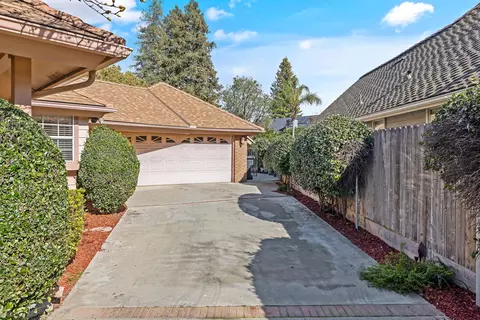 246 E Chestnut Ct, Visalia, CA 93277 photo 5