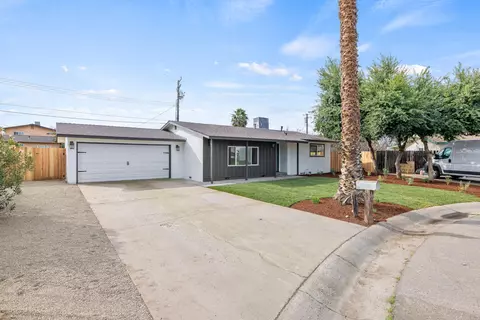 2609 N Gull Cir, Visalia, CA 93291