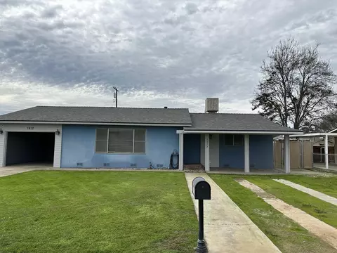 1917 N Beverly St, Porterville, CA 93257