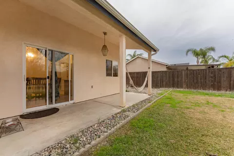 1634 Tulip St, Lemoore, CA 93245 photo 17