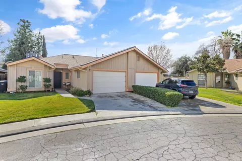 635 Vine Ct, Lemoore, CA 93245 photo 3