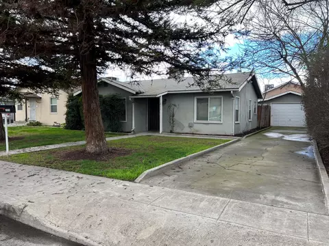209 S Sacramento St, Tulare, CA 93274