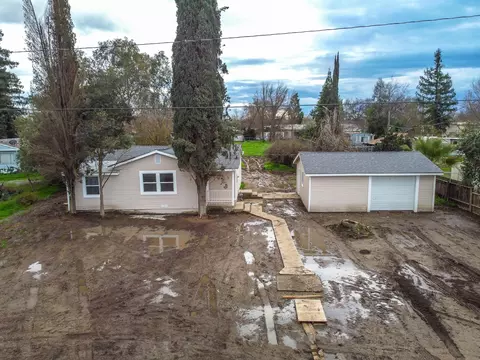 15151 Oscar Ave, Visalia, CA 93292