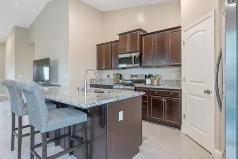 Kitchen - 3602 E College Ct, Visalia, CA 93292 photo 3 of 4