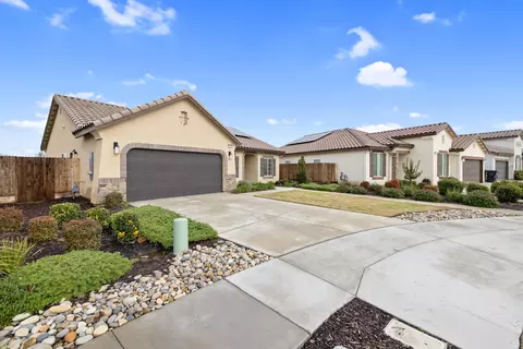 Exterior - 3602 E College Ct, Visalia, CA 93292 photo 3 of 11