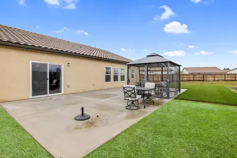 Exterior - 3602 E College Ct, Visalia, CA 93292 photo 7 of 11