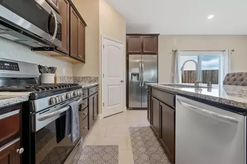 Kitchen - 3602 E College Ct, Visalia, CA 93292 photo 4 of 4