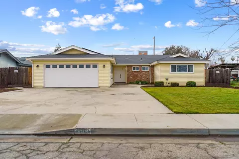 869 W Belleview Ave, Porterville, CA 93257