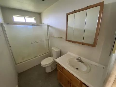 304 E Beacon Ave, Tulare, CA 93274 photo 10