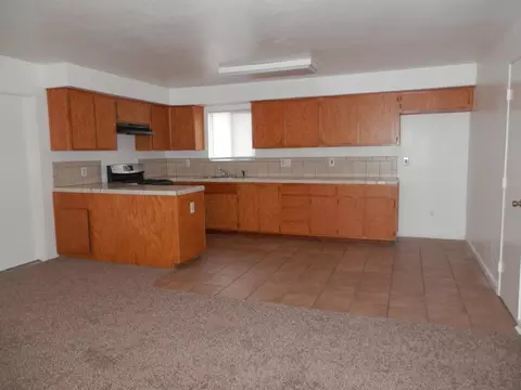 503 Claire Ave, Corcoran, CA 93212 photo 4