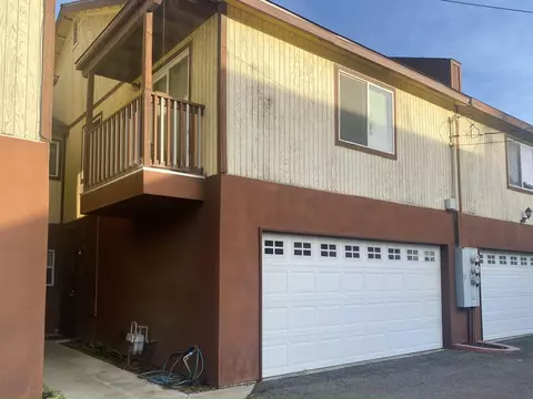 452 Carmelita St, Porterville, CA 93257