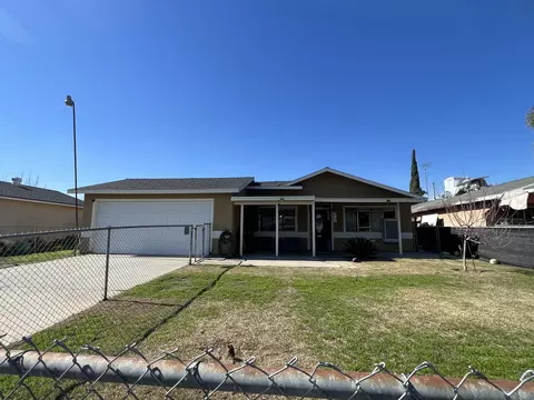 301 N Steven Ave, Farmersville, CA 93223