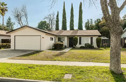 1705 E Los Altos Ave, Fresno, CA 93710