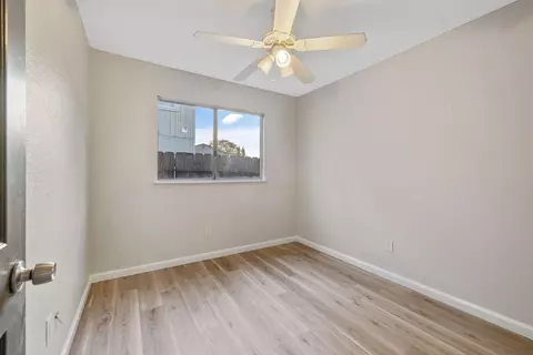 306 Elowin Ct, Visalia, CA 93291 photo 18