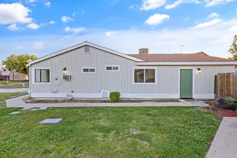 306 Elowin Ct, Visalia, CA 93291 photo 4