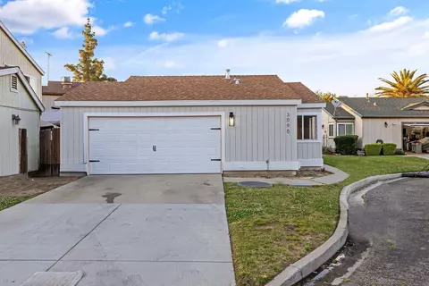 306 Elowin Ct, Visalia, CA 93291