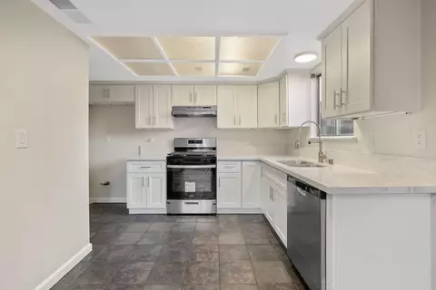 306 Elowin Ct, Visalia, CA 93291 photo 11